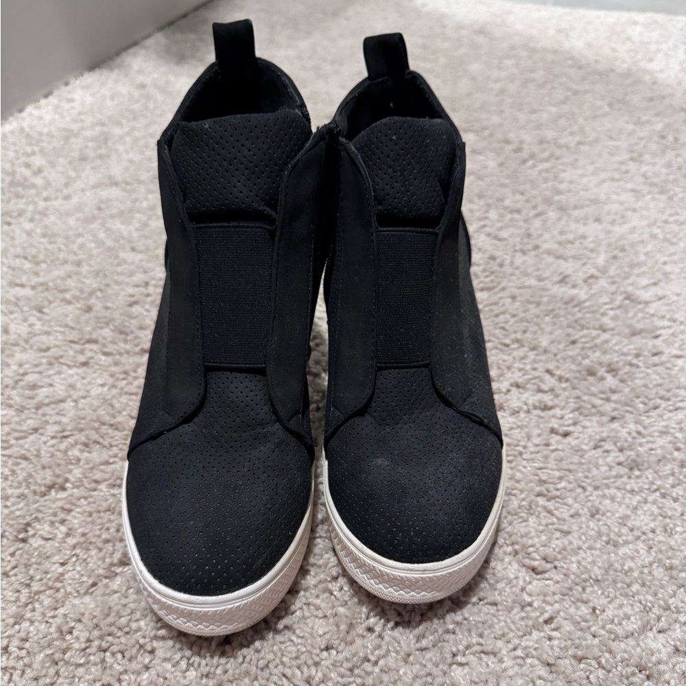 Black Women's Wedge Sneakers